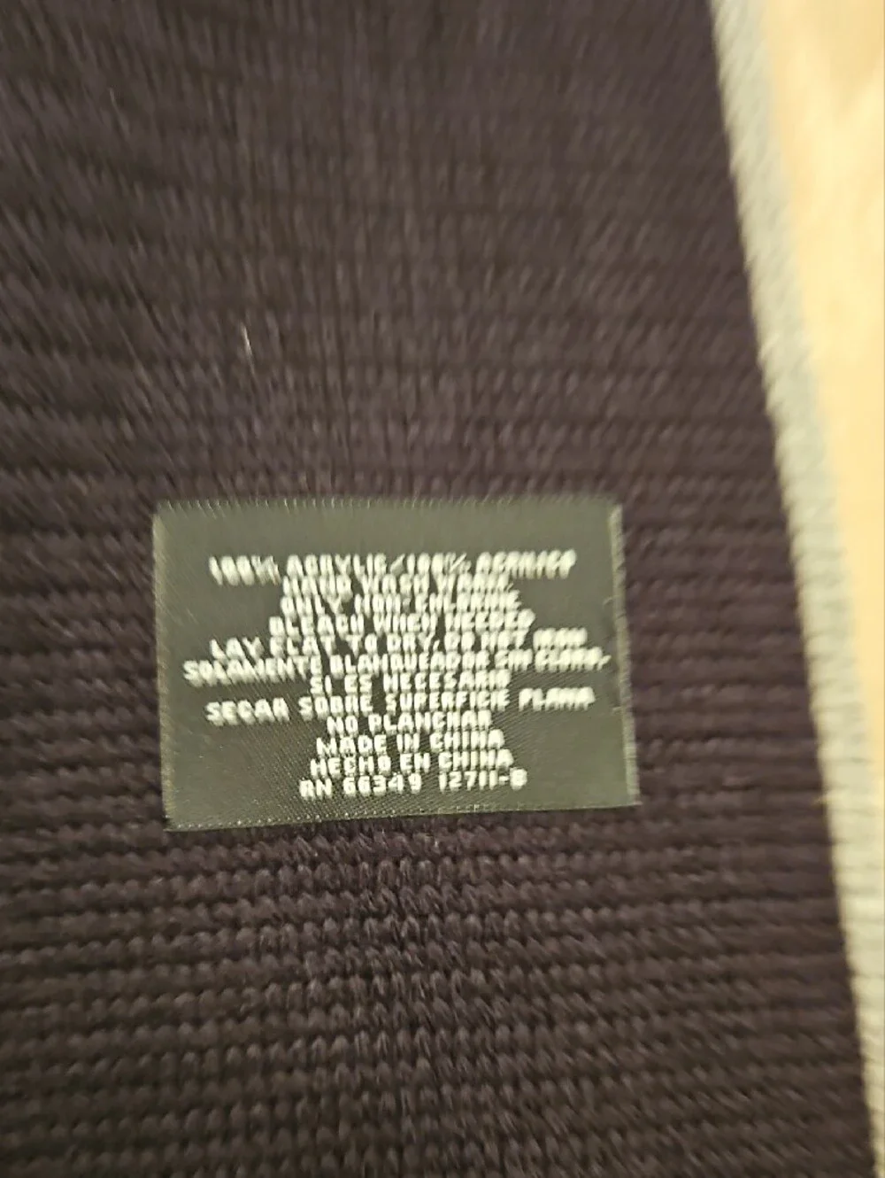 jf j.ferrar Men's Reversable Scarf with Light Trim